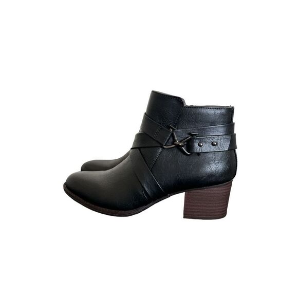Eurosoft by Sofft Women's Black Strappy Faux Leather Booties Ankle Boots Size 7M - Picture 1 of 8